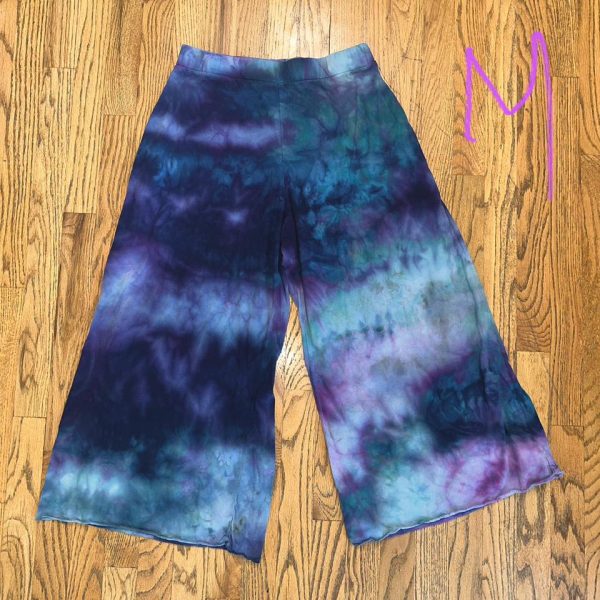 Relaxed Capri Pants - Medium